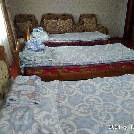 Meerim Guest House Bokonbayevo Quarto foto